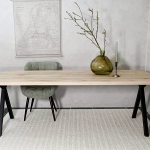 Rechthoekige eiken tafel met Scissor poten